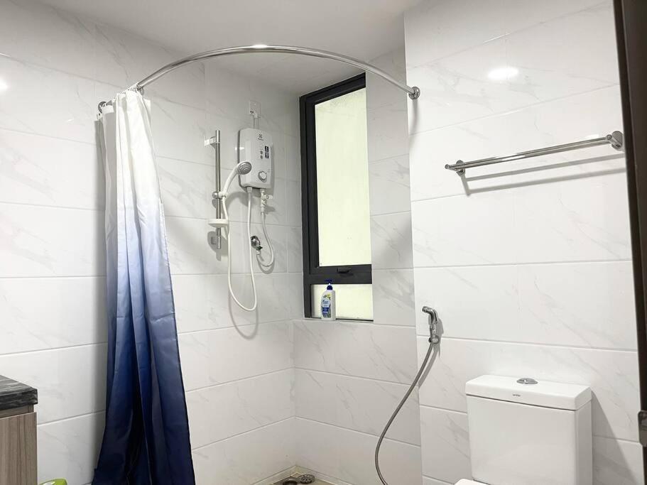 Modern Family 4bed3bath Apartment *